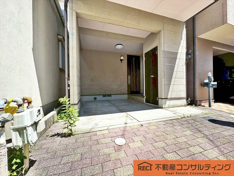 神戸市灘区上河原4丁目　中古戸建の駐車場