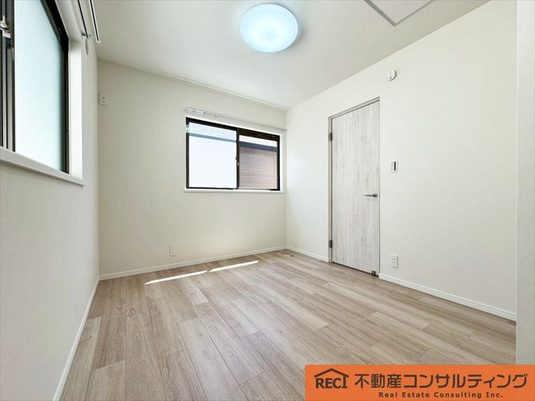 神戸市灘区上河原4丁目　中古戸建の洋室
