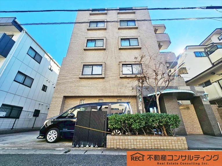 アヴァンセ岡本の外観