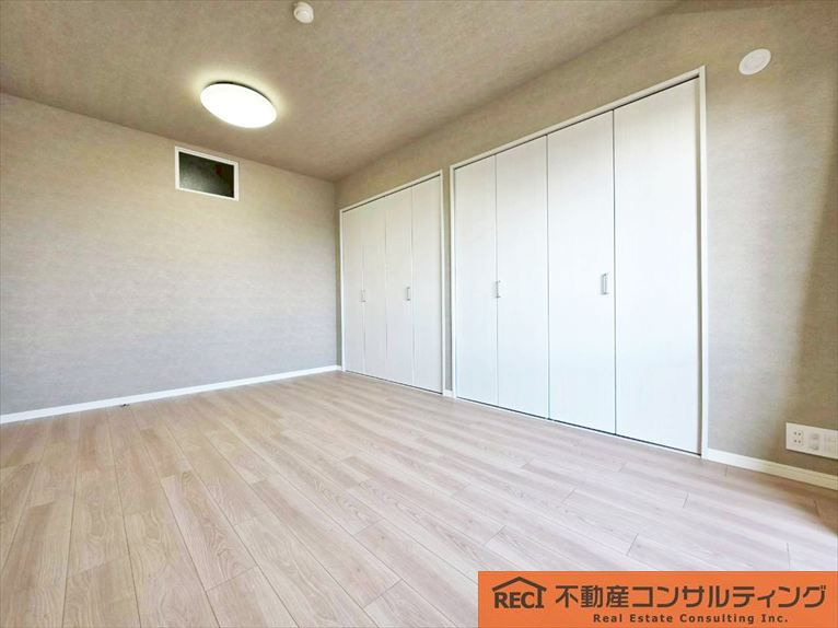 ヴィエント西宮の洋室