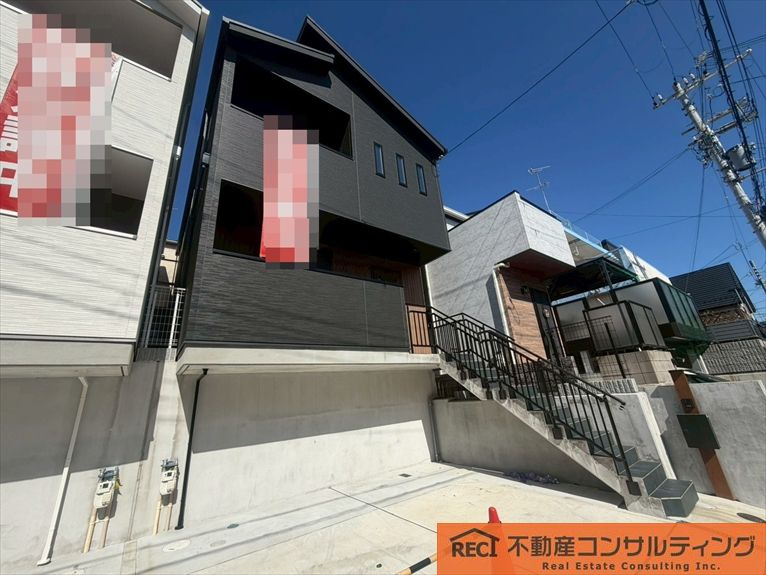 神戸市灘区上野通3丁目　新築戸建　B号地の駐車場