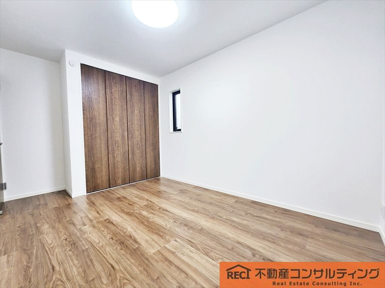 神戸市灘区上野通3丁目　新築戸建　B号地の洋室