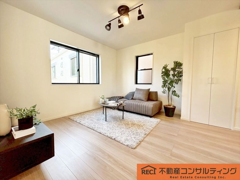 西宮市今津久寿川町　新築戸建の内装
