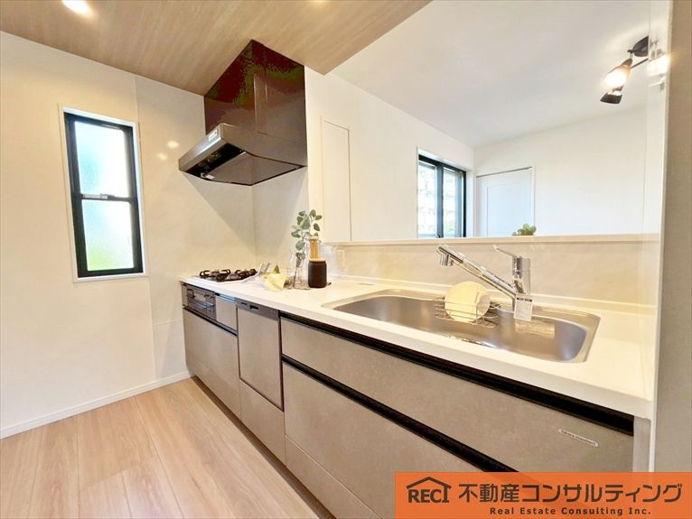 西宮市今津久寿川町　新築戸建のキッチン