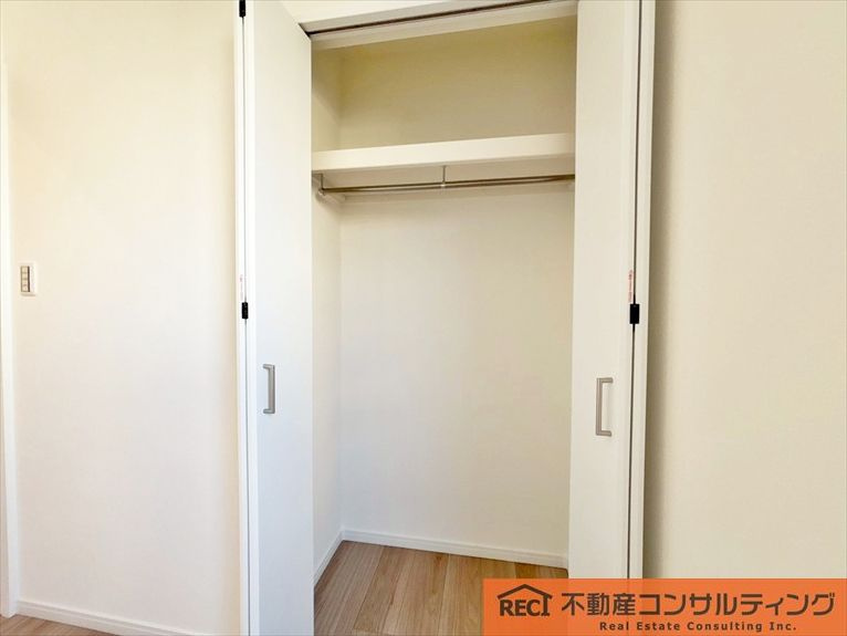 西宮市今津久寿川町　新築戸建の収納