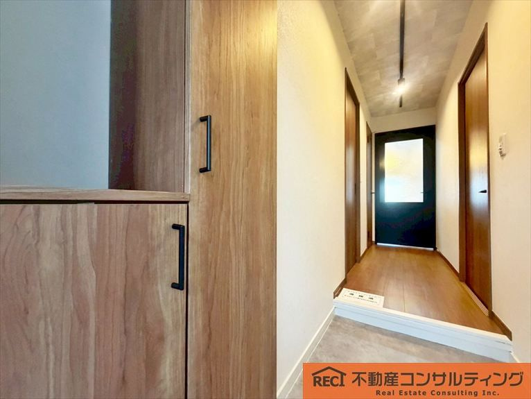 御影プライムハイツの玄関