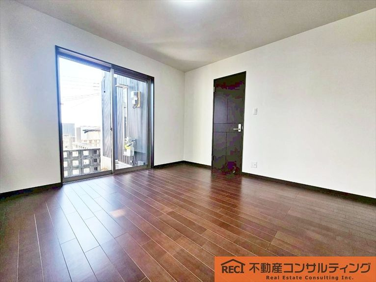西宮市苦楽園四番町　中古戸建の洋室