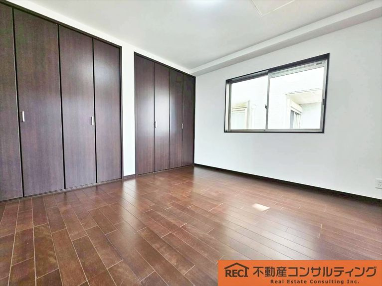 西宮市苦楽園四番町　中古戸建の寝室