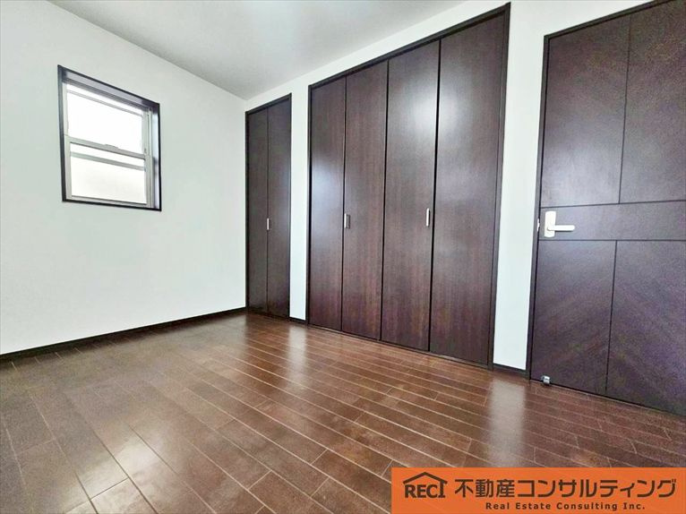 西宮市苦楽園四番町　中古戸建の寝室