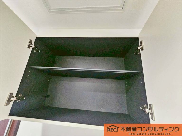 西宮市苦楽園四番町　中古戸建の収納