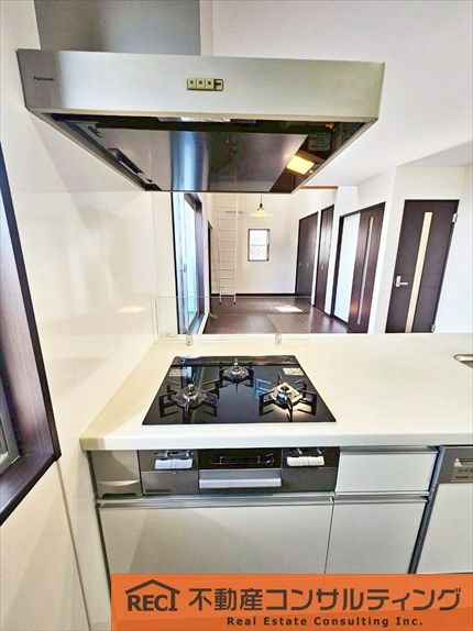 西宮市苦楽園四番町　中古戸建のキッチン