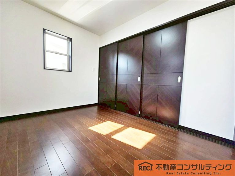 西宮市苦楽園四番町　中古戸建の寝室