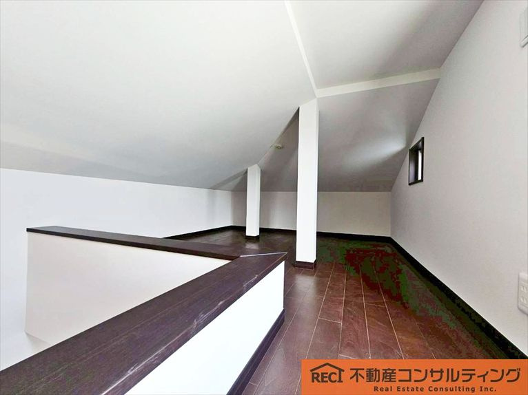 西宮市苦楽園四番町　中古戸建の収納