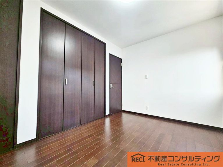 西宮市苦楽園四番町　中古戸建の洋室