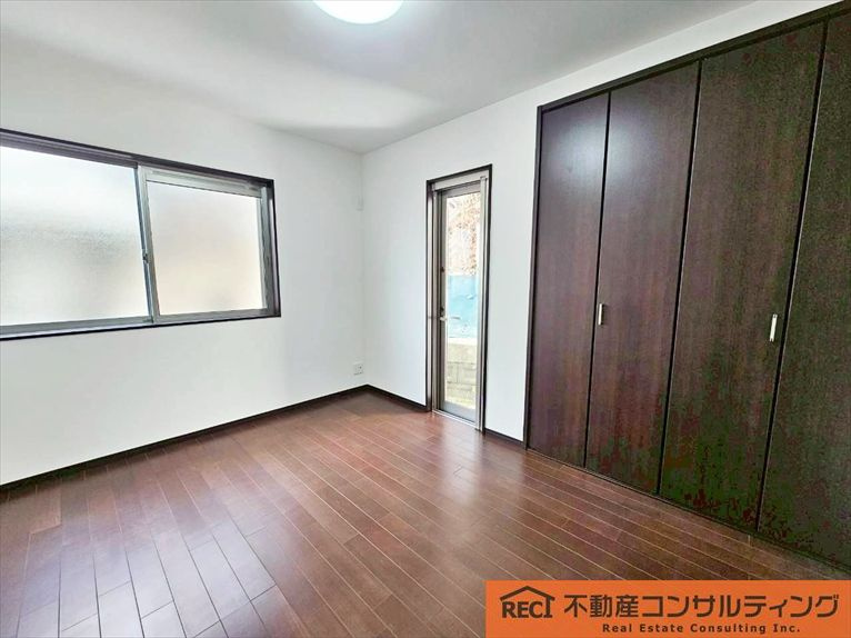 西宮市苦楽園四番町　中古戸建の洋室