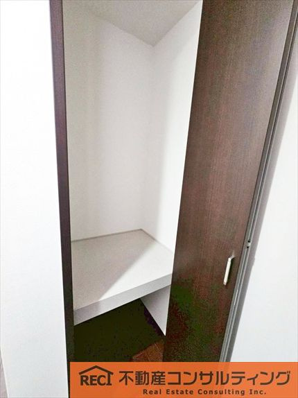 西宮市苦楽園四番町　中古戸建の収納
