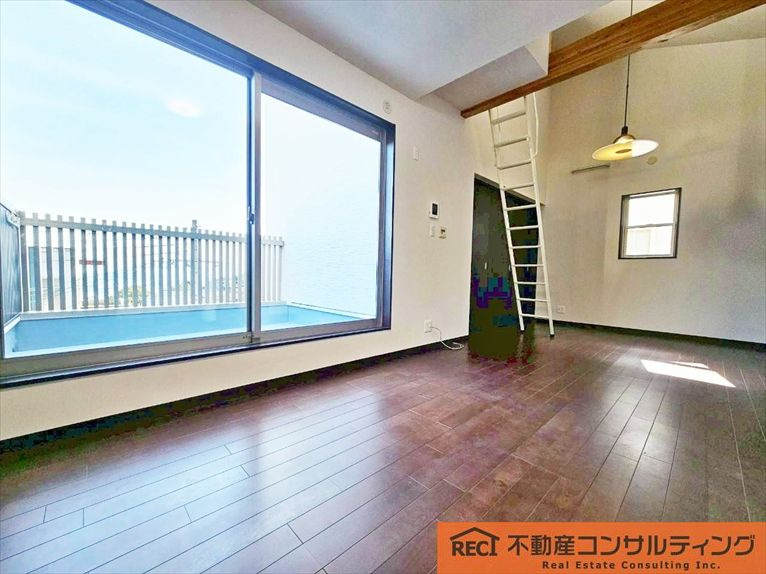 西宮市苦楽園四番町　中古戸建の内装