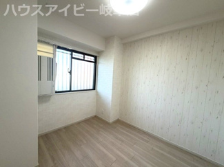 【洋室】 | セザール第二細畑4階部分！敷地内駐車場あり！浴室乾燥機・食器洗浄乾燥機付き！細畑駅まで徒歩10分！ | セザール第二細畑4階部分！敷地内駐車場あり！浴室乾燥機・食器洗浄乾燥機付き！細畑駅まで徒歩10分！