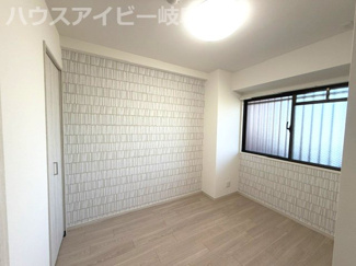 【洋室】 | セザール第二細畑4階部分！敷地内駐車場あり！浴室乾燥機・食器洗浄乾燥機付き！細畑駅まで徒歩10分！ | セザール第二細畑4階部分！敷地内駐車場あり！浴室乾燥機・食器洗浄乾燥機付き！細畑駅まで徒歩10分！
