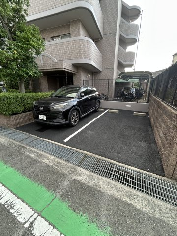 ルーラルエクシードTMの駐車場