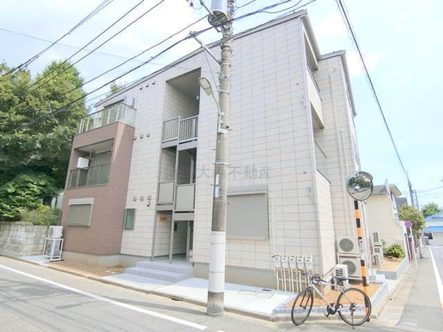 めぞん梅の里の外観|2026年8月築　木造地上3階建てWi₋Fi対応光インターネット無料！オートロック宅配BOX
東急池上線久が原駅最寄り徒歩7分、御嶽山駅徒歩11分、多摩川線鵜の木駅徒歩10分の東京都大田区西嶺町　