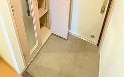 ラ・クールさいたまの玄関