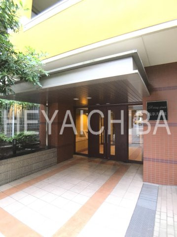 ライジングプレイス浅草弐番館のエントランス