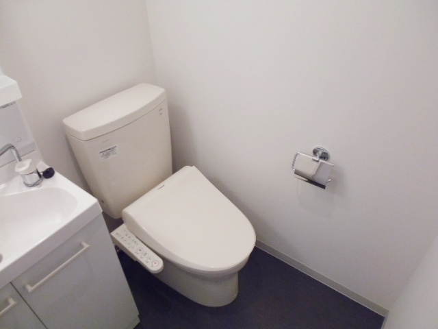 ＬＥＸＥＡＺＥＳＴ赤羽のトイレ|洗浄・暖房便座付きのトイレです☆