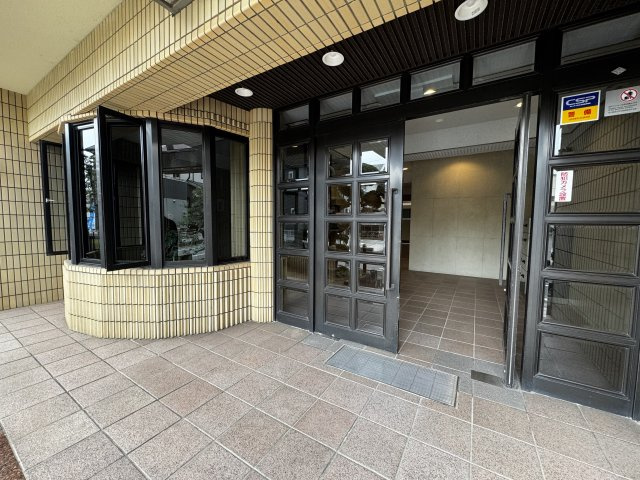 サン北野田ハイツ６階の外観