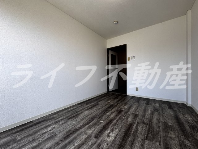 ラフォーレ新石切　 W棟の内装|明るい室内です