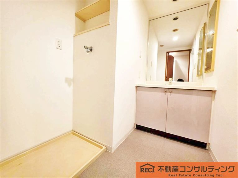 ステイツ苦楽園ガーデンヒルズの独立洗面台
