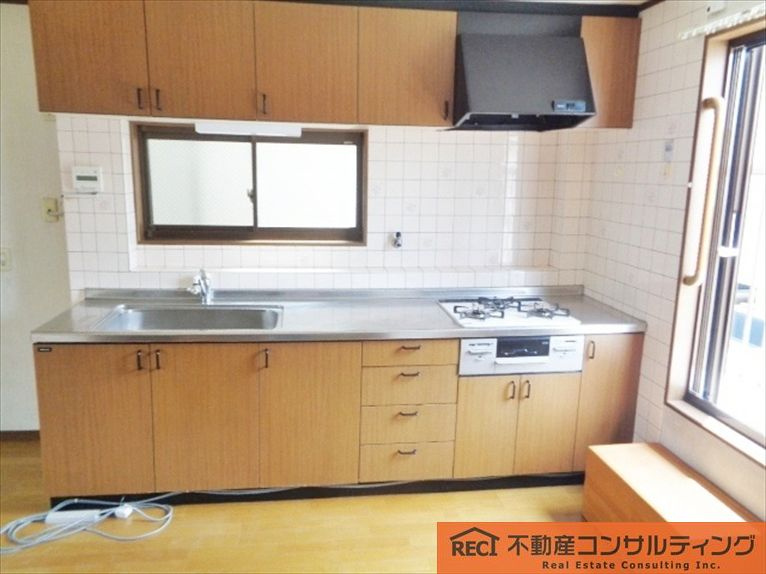神戸市東灘区本庄町1丁目　中古戸建のキッチン