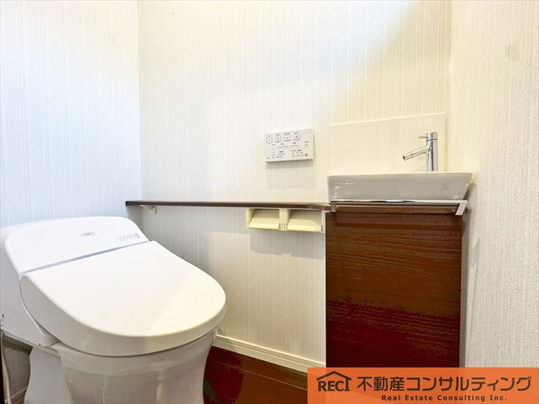 神戸市東灘区魚崎北町8丁目 中古戸建のトイレ