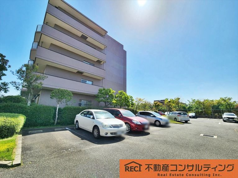 ベルヴェデールイトーピア武庫川の駐車場