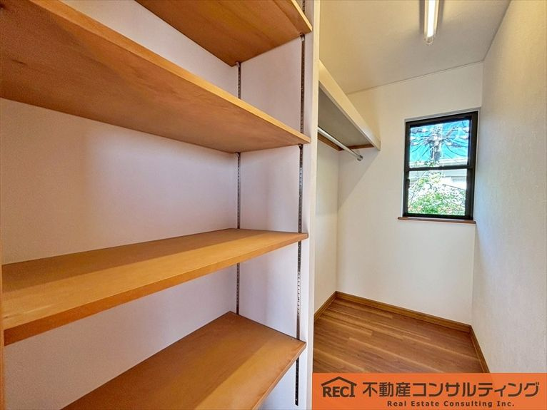 神戸市東灘区鴨子ヶ原2丁目　中古戸建の収納