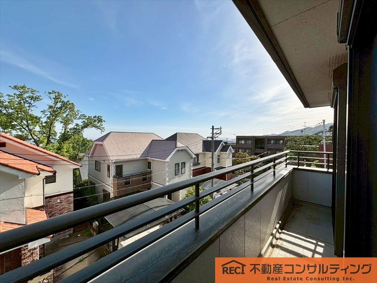 神戸市東灘区鴨子ヶ原2丁目　中古戸建のバルコニー