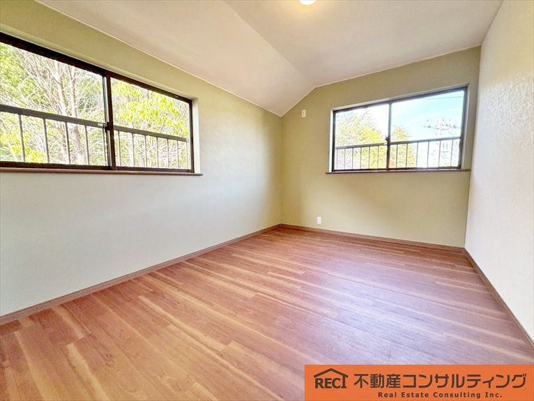 神戸市東灘区鴨子ヶ原2丁目　中古戸建の寝室
