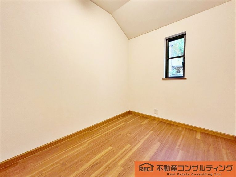 神戸市東灘区鴨子ヶ原2丁目　中古戸建の子供部屋