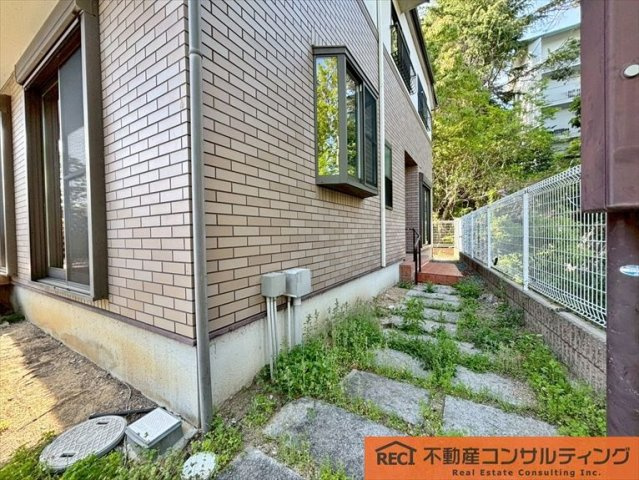 神戸市東灘区鴨子ヶ原2丁目　中古戸建の庭