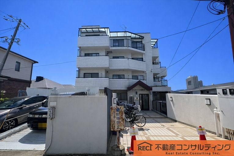 ヴェルドール住吉川の駐車場