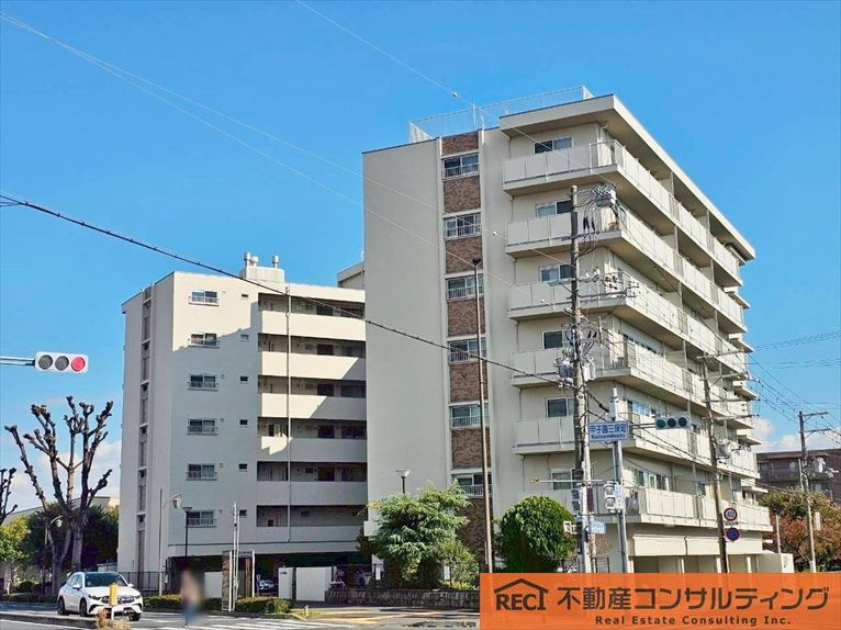 コープ甲子園の外観
