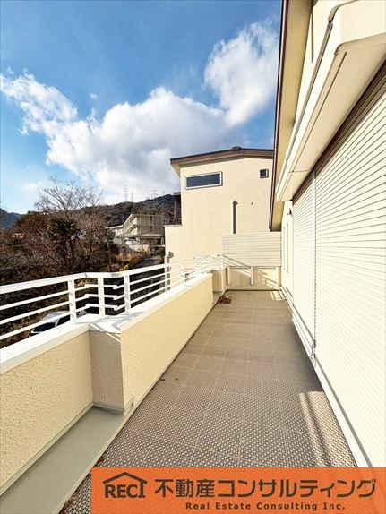 神戸市東灘区鴨子ヶ原3丁目　中古戸建のバルコニー