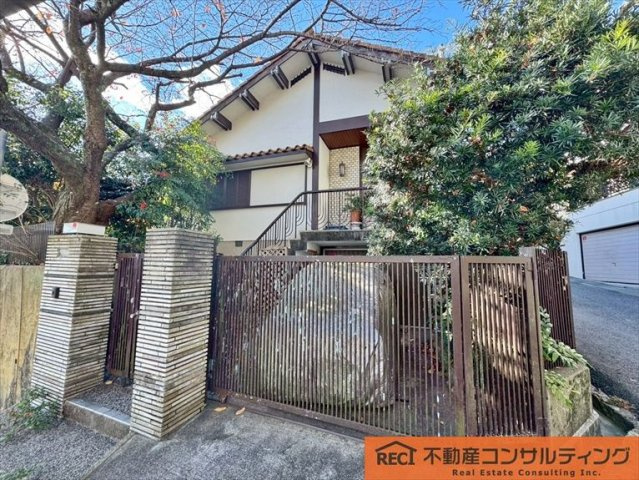 神戸市灘区箕岡通4丁目　中古戸建のエントランス