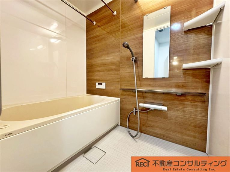 グランドメゾン六甲箕岡の浴室|美野丘小学校徒歩7分でお子様の通学も安心です