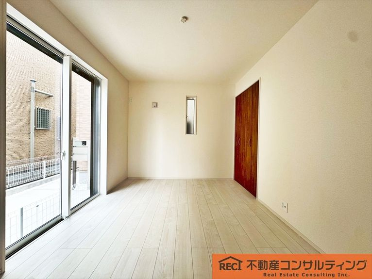 西宮市上田東町　新築戸建　1号棟の寝室