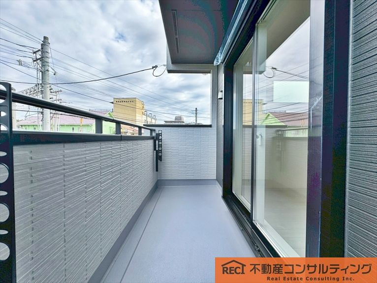 西宮市上田東町　新築戸建　1号棟のバルコニー