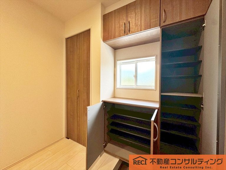 西宮市上田東町　新築戸建　1号棟の収納