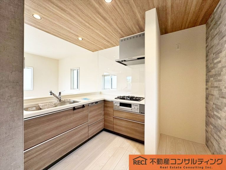 西宮市上田東町　新築戸建　1号棟のキッチン