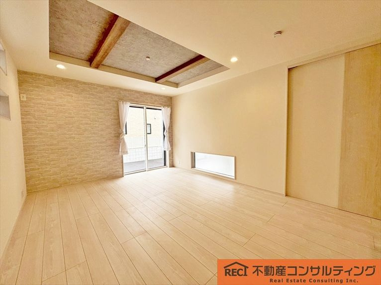 西宮市浜甲子園2丁目　新築戸建　1号棟の居間・リビング