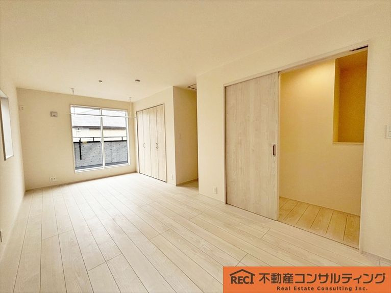 西宮市浜甲子園2丁目　新築戸建　1号棟の居間・リビング